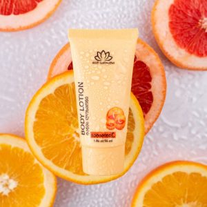 فيتامين C والهيالورونيك بعد غسول التسمير